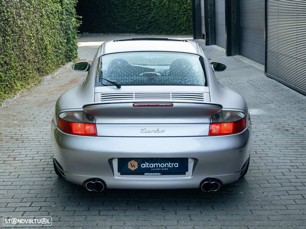 Porsche 911 Turbo — fotografia 12