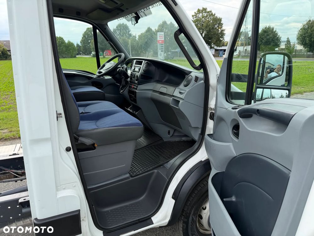 Iveco 60C18 * 3.0 / 180KM * Rama do zabudowy * Rozstaw osi: 3.45m * - 31