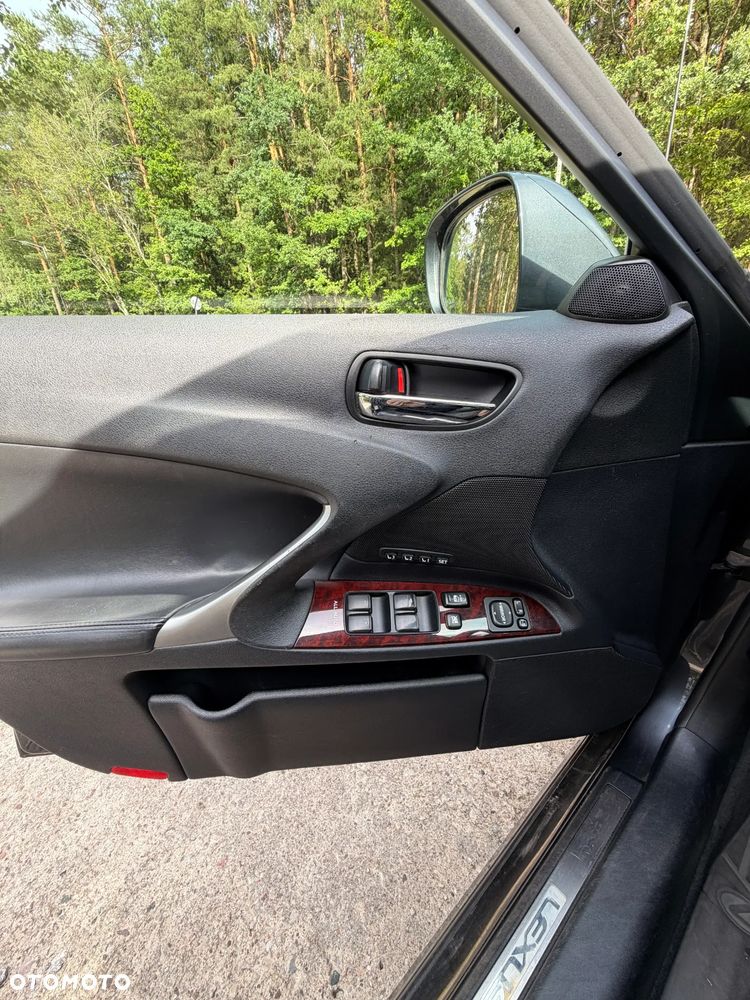 Lexus IS 250 - 12
