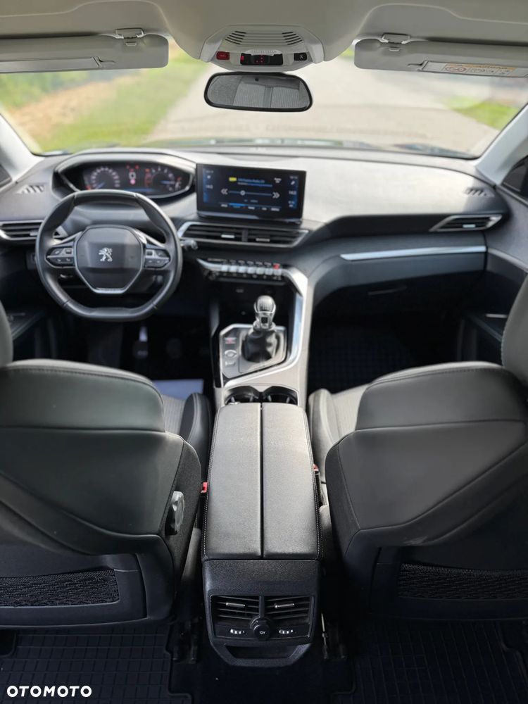 Peugeot 3008 1.2 PureTech Allure S&S - 31