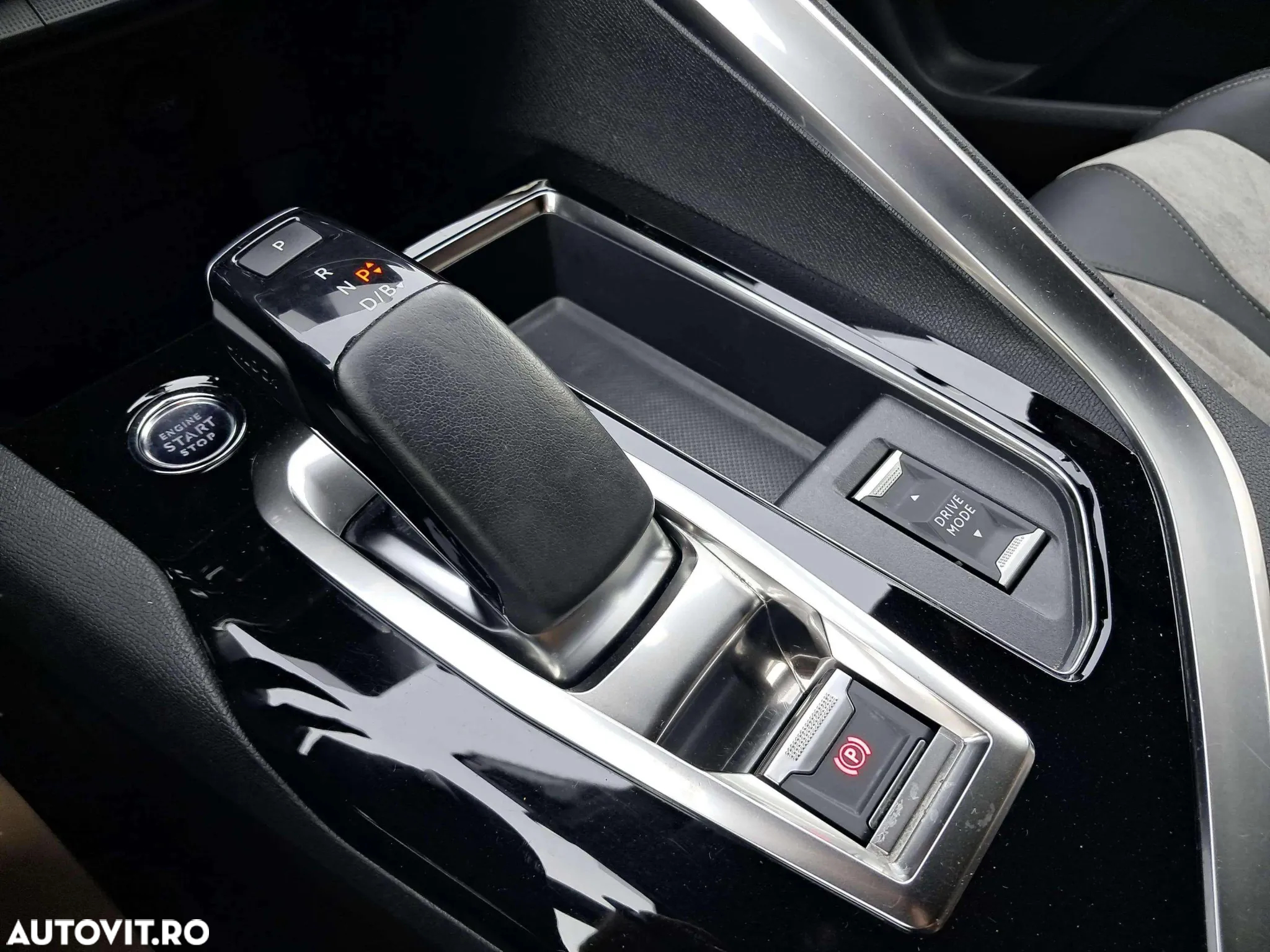 Peugeot 3008 PHEV 225 EAT8 GT - 19
