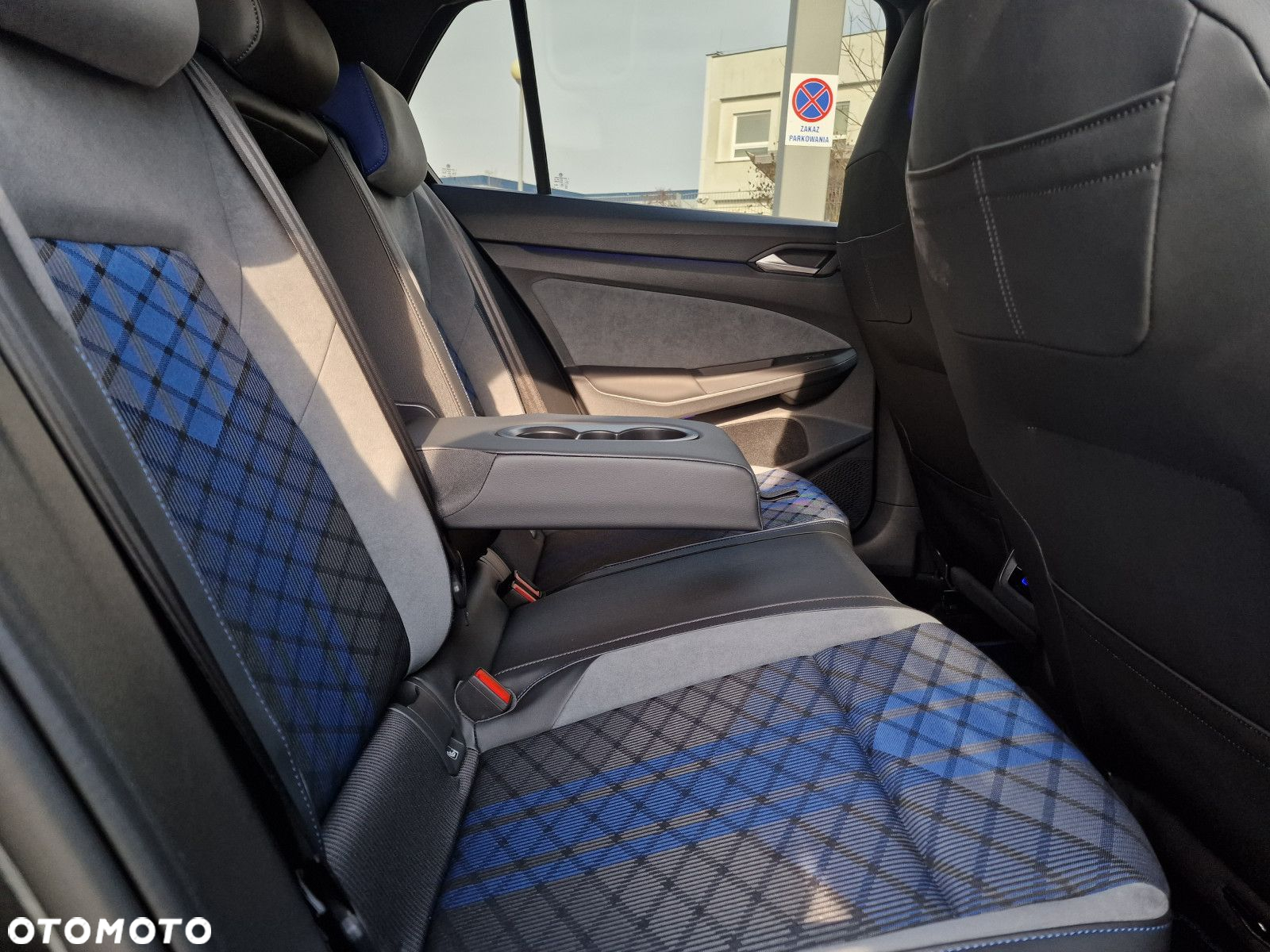 Volkswagen Golf - 14