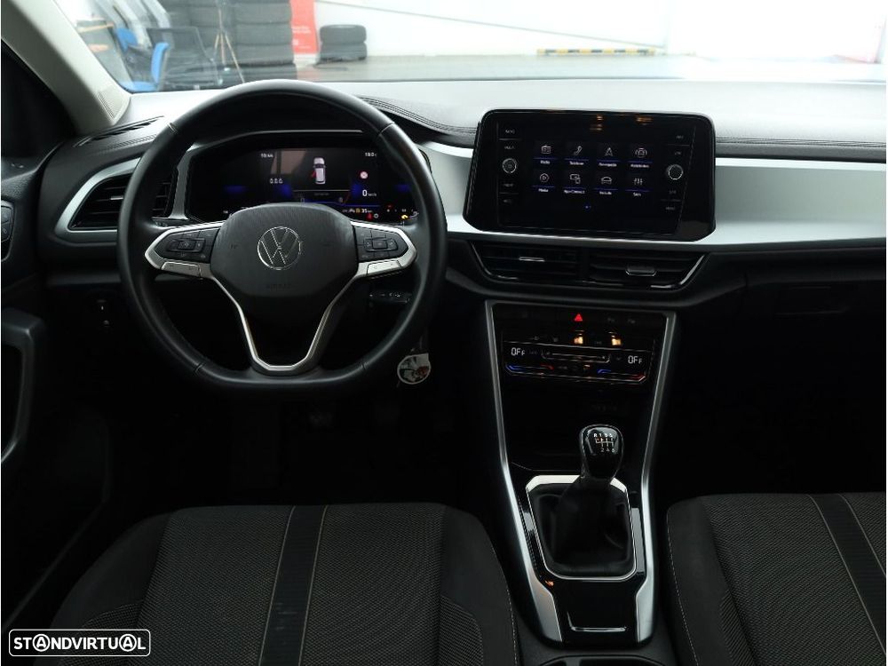 VW T-Roc 1.0 TSI Urban - 23
