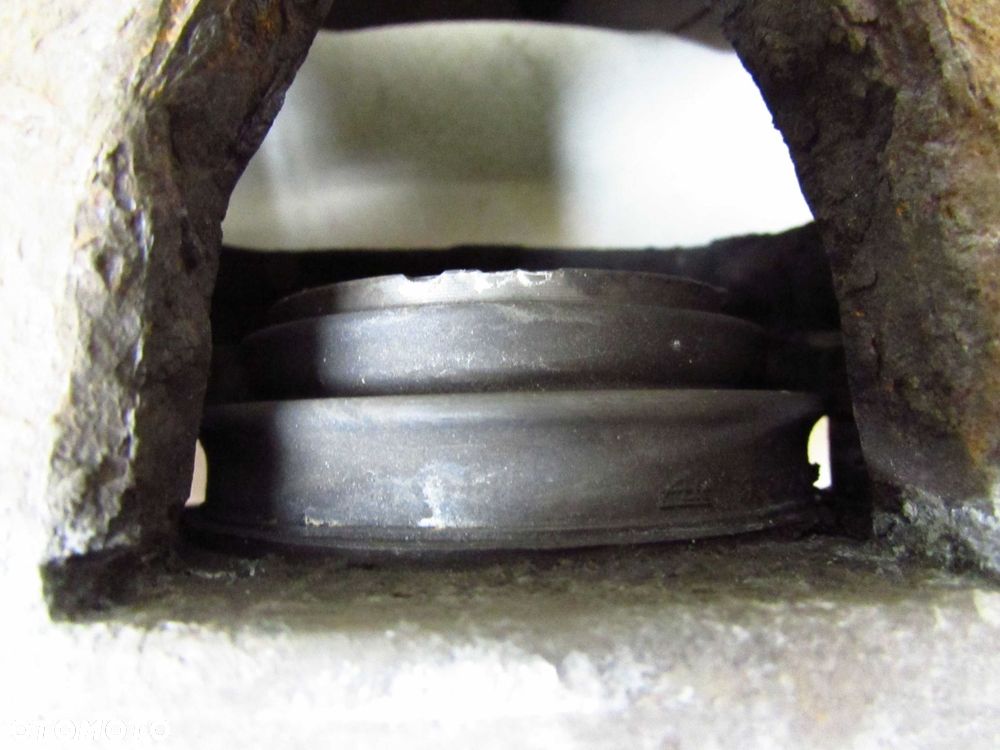 VOLVO XC90 LIFT 02-14 ZACISK HAMULCOWY PRZOD PRAWY 30657307 - 6