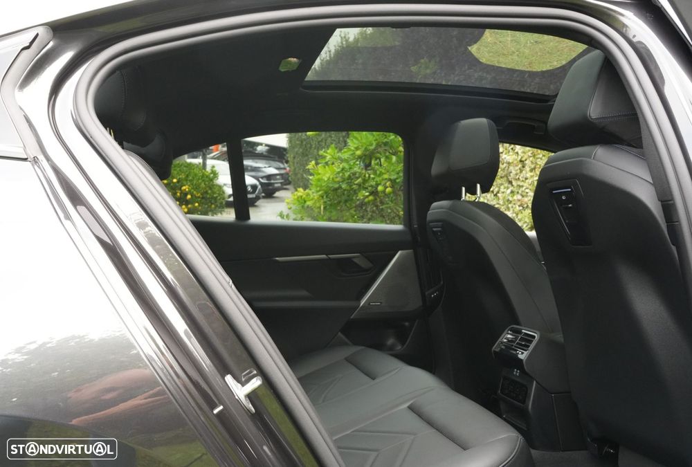 BMW i5 eDrive40 Pack Desportivo M - 44