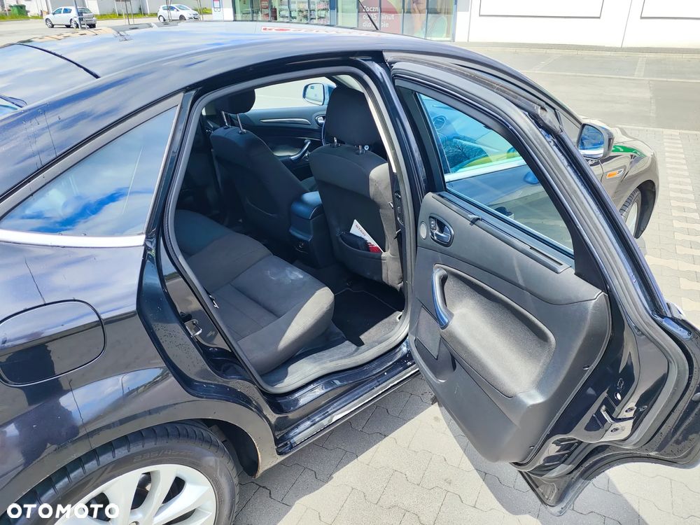 Ford Mondeo 2.0 Titanium - 24