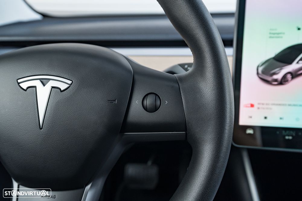 Tesla Model 3 AWD Dual Motor Performance - 32