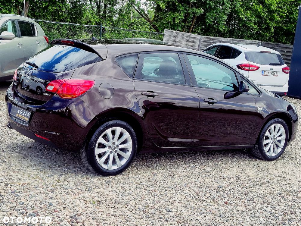 Opel Astra 1.4 Turbo Color Edition - 9