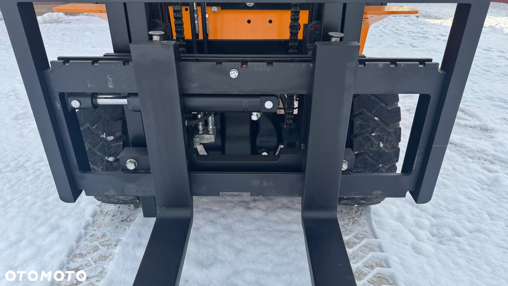 Hangcha 20 / rok 2019 / godziny 834 / udźwig 2 tony / przesuw boczny / wózek widłowy hangcha / - 11