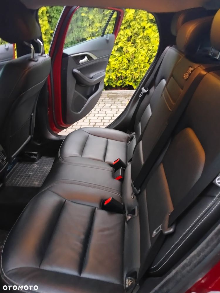 Infiniti QX30 - 11