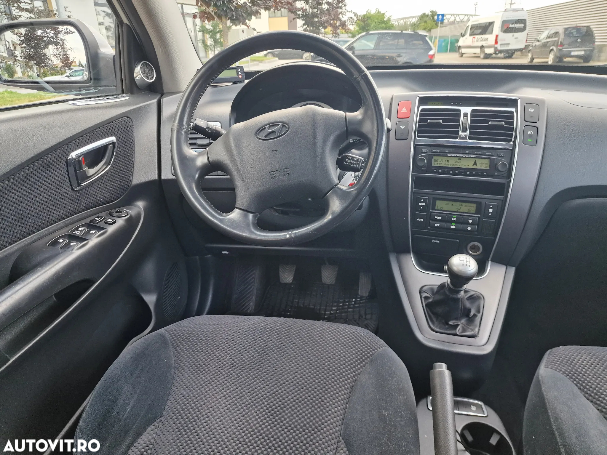 Hyundai Tucson 2.0 CRDI VGT GLS 4WD MT PREMIUM - 12