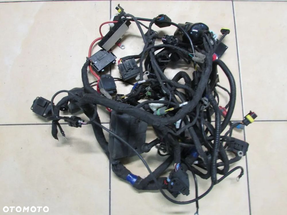 Benelli TRK 502X instalacja elektryczna wiązka - 1