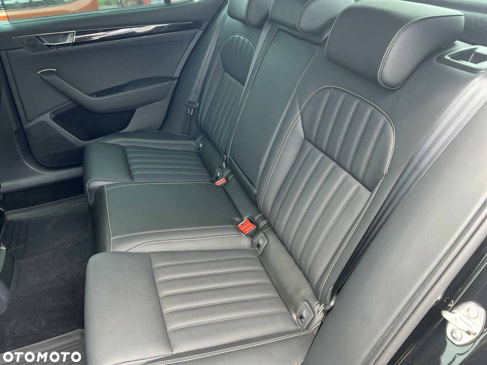 Skoda Superb 2.0 TSI 4x4 L&K DSG - 12