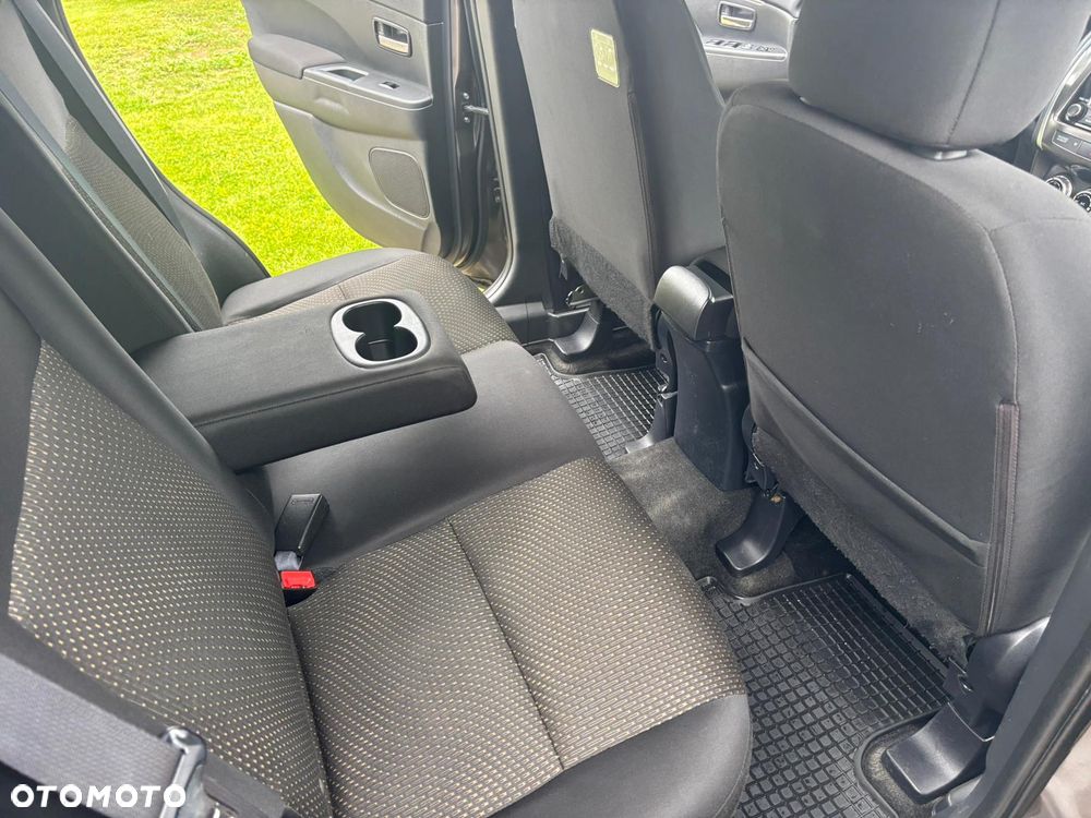 Mitsubishi ASX - 25