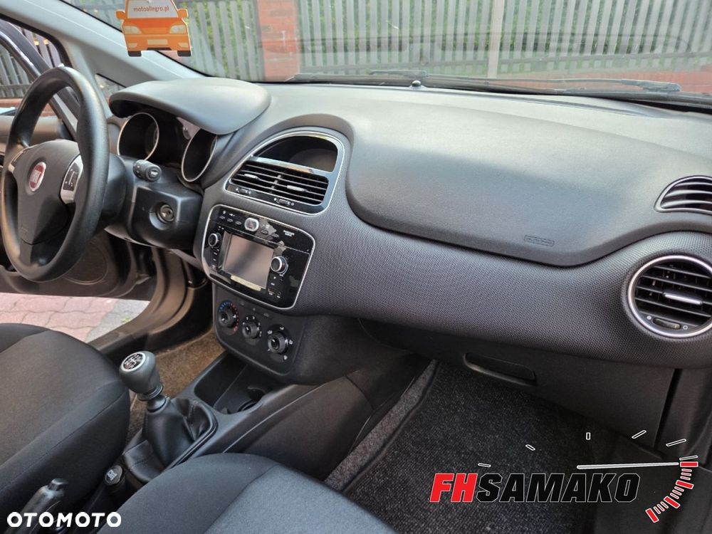 Fiat Punto 1.2 Young - 28