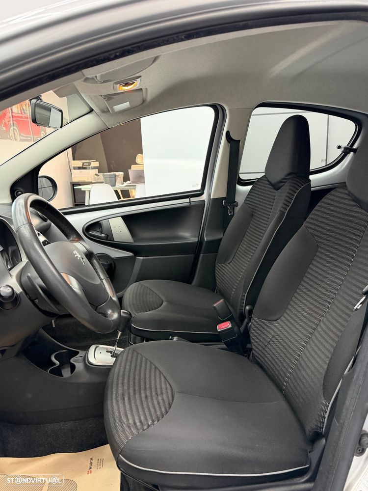 Peugeot 107 1.0 Trendy 2 Tronic - 8