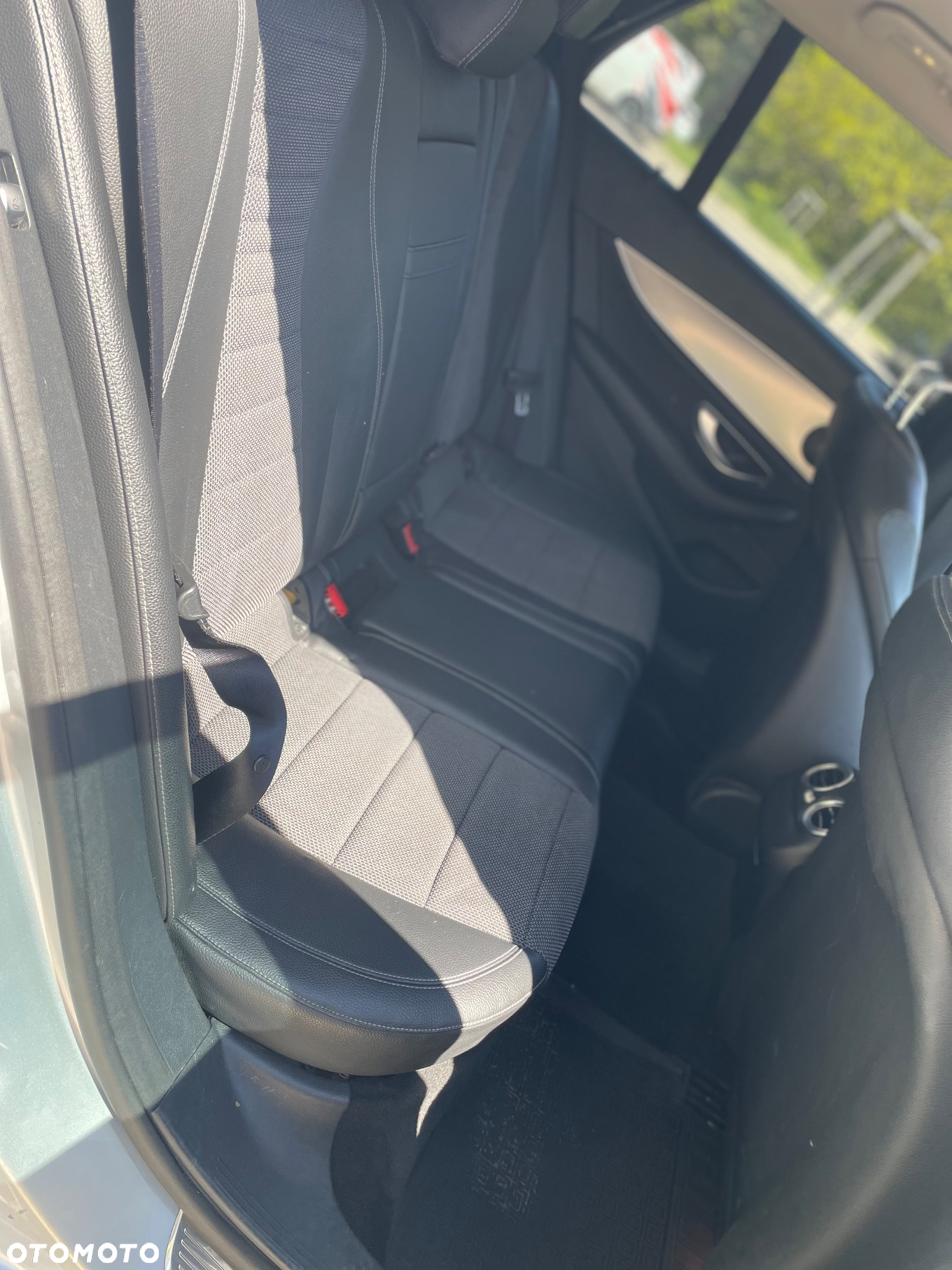Mercedes-Benz Klasa E 220 d T 9G-TRONIC - 8