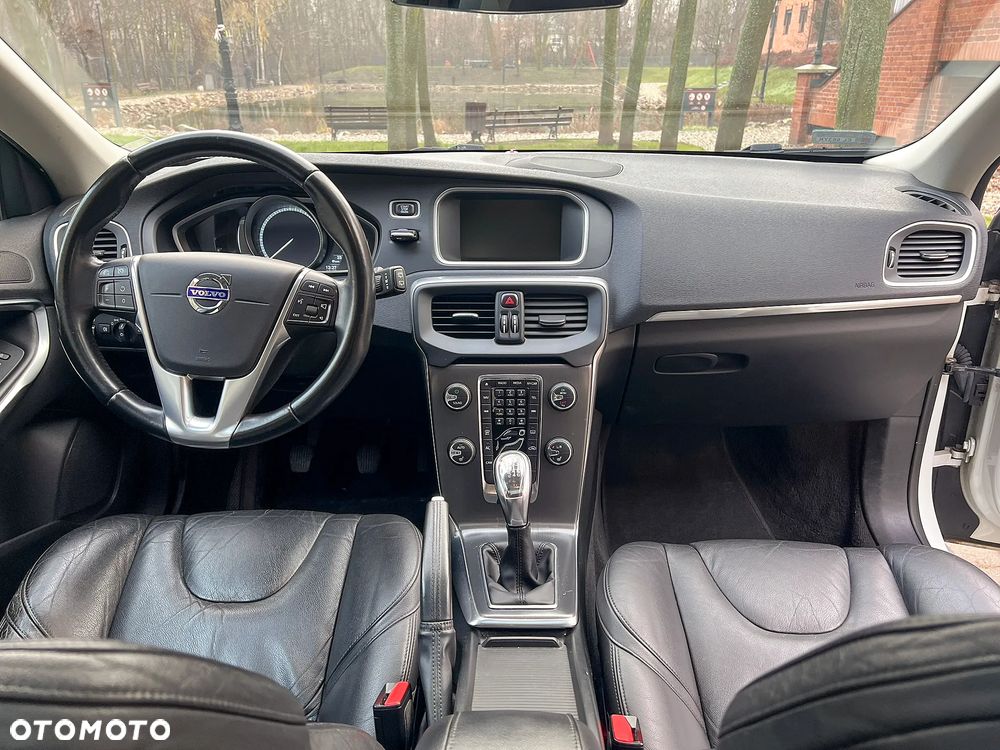 Volvo V40 D2 Summum - 21