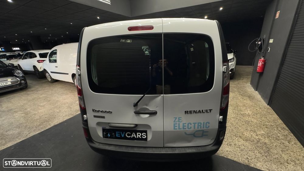 Renault kangoo  ZE - 10