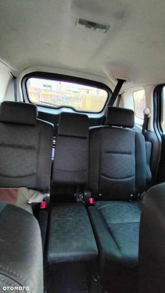 Mazda 5 - 3