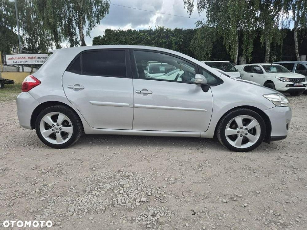 Toyota Auris - 12