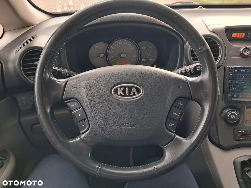 Kia Carens 2.0 CRDi Tour - 12