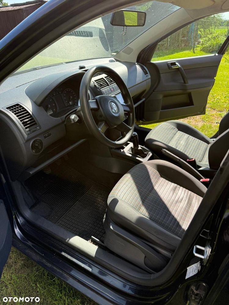 Volkswagen Polo 1.4 - 12