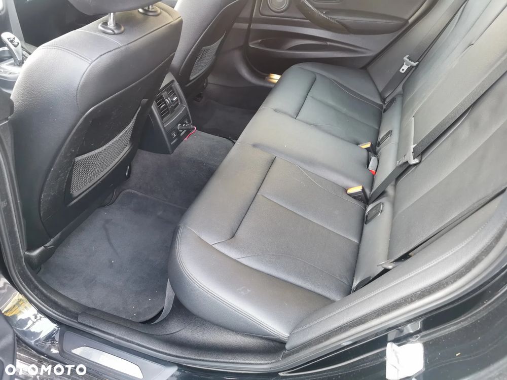 BMW 3GT 328i xDrive Sport-Aut Luxury Line - 10