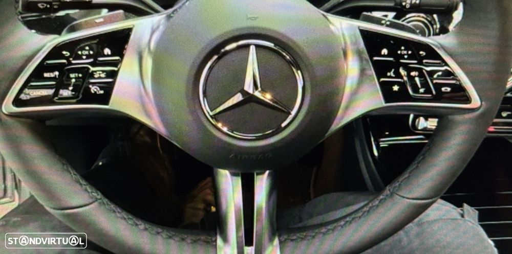 Mercedes-Benz A 250 e - 3