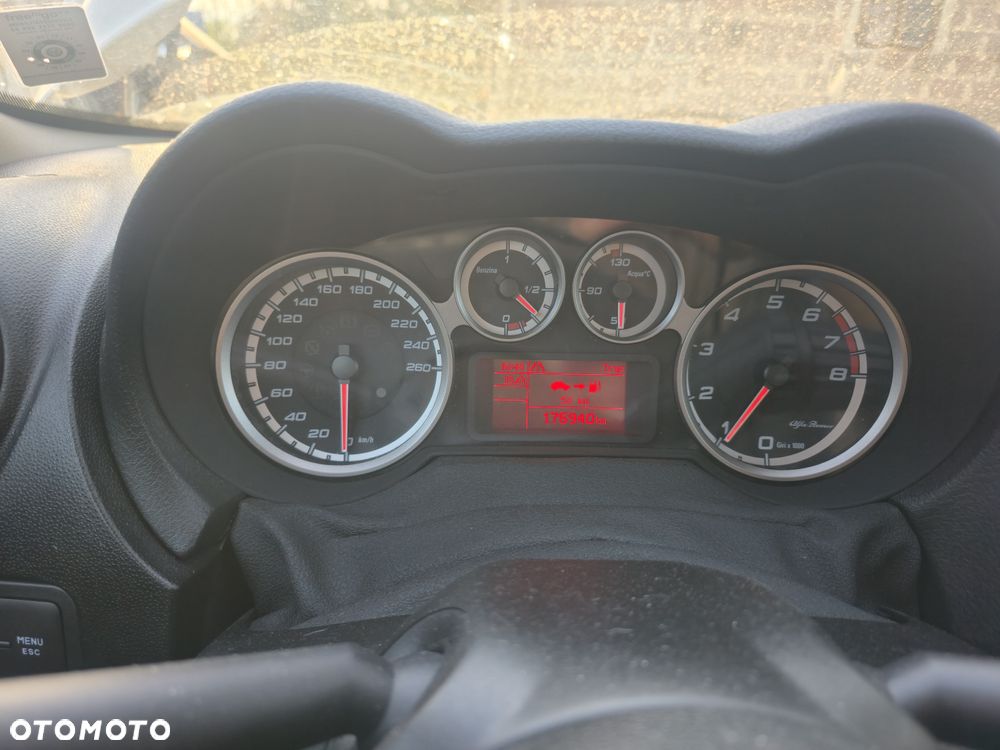 Alfa Romeo Mito 1.4 8V Urban - 11