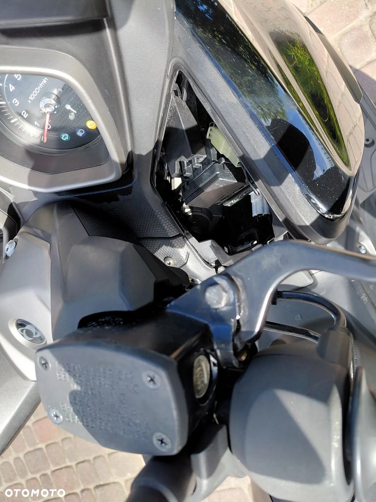 Yamaha X-max - 14