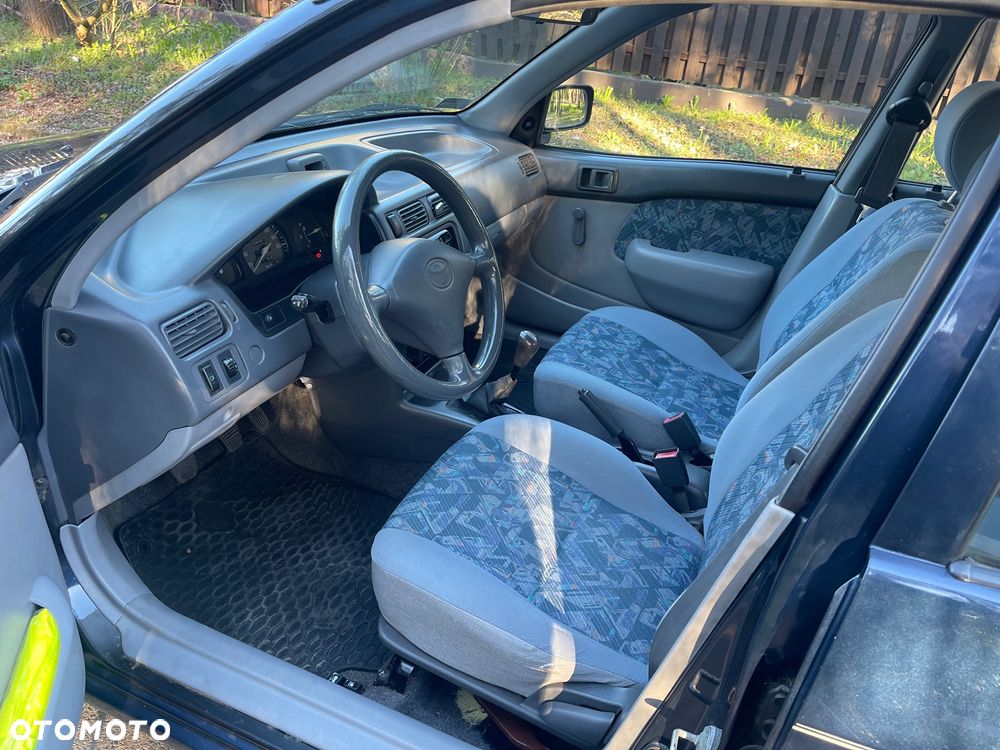 Toyota Starlet 1.4 XLi - 5