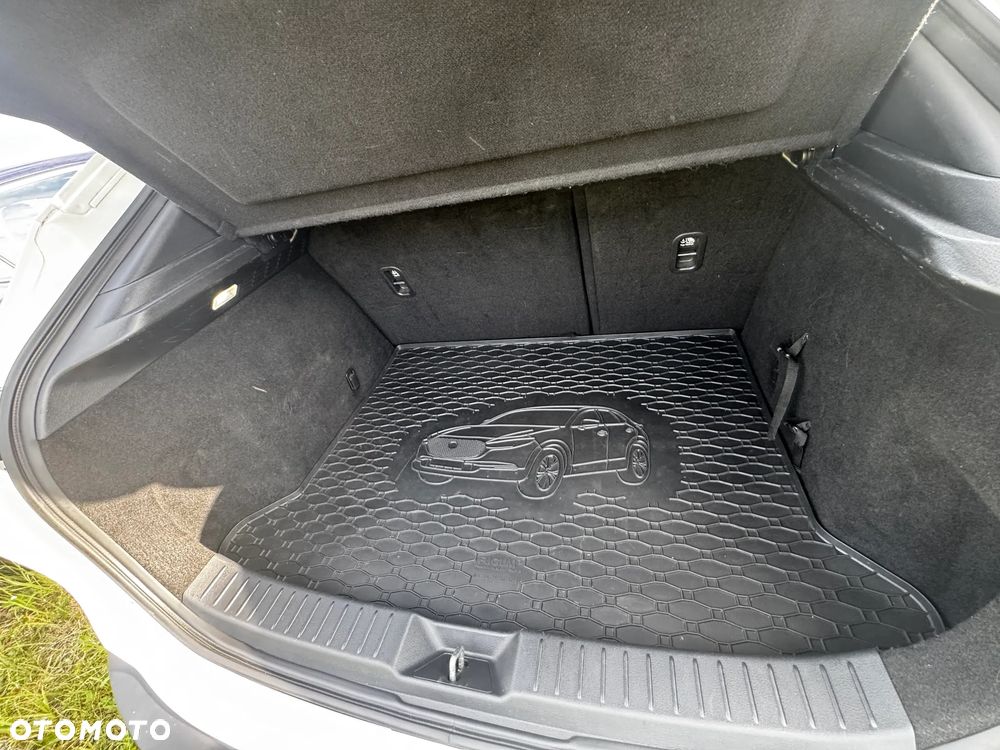 Mazda CX-30 2.0 mHEV Hikari 2WD - 21