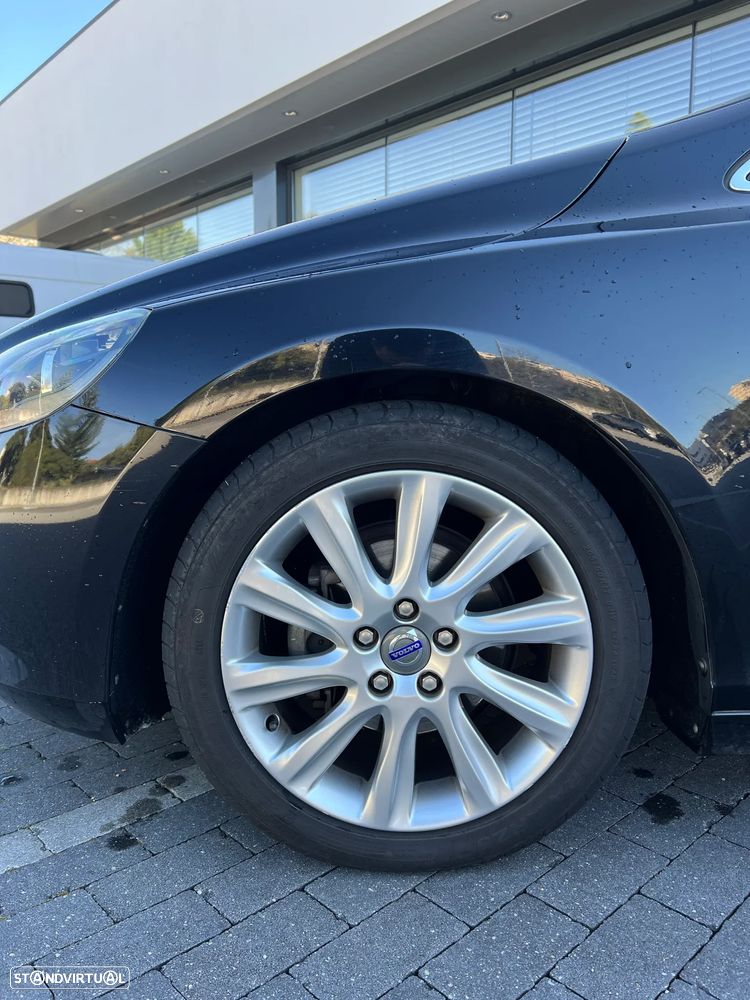 Volvo V40 D2 Momentum - 4