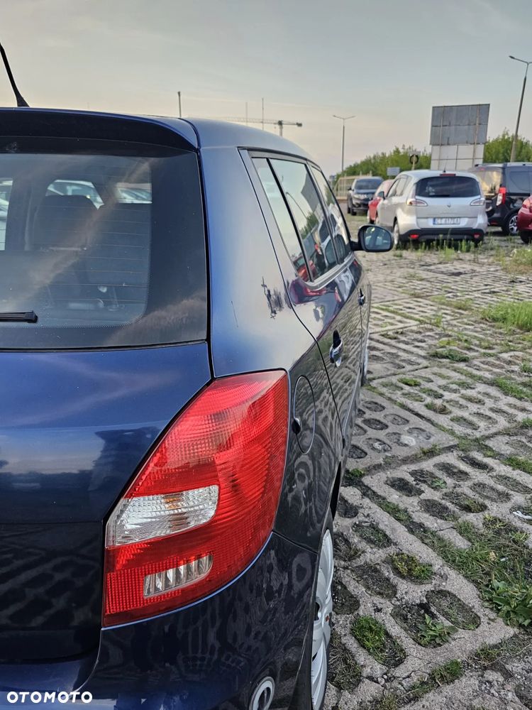 Skoda Fabia 1.4 16V Active Plus - 25