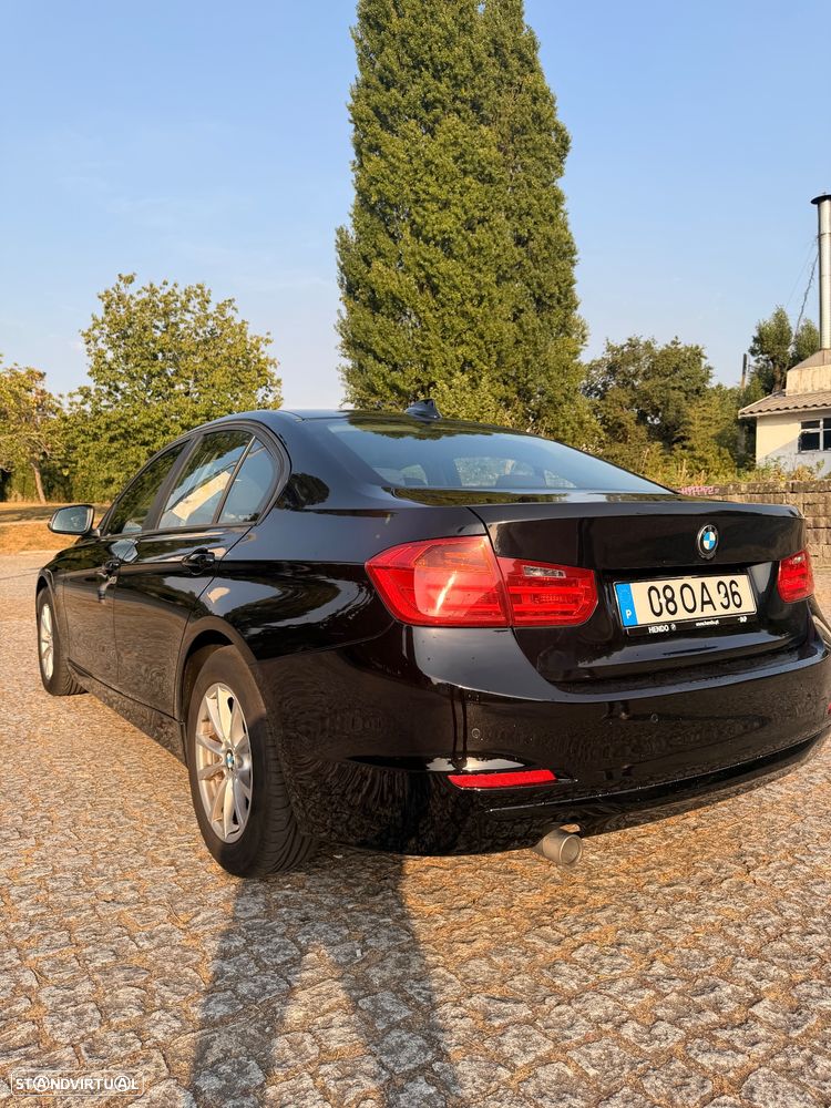 BMW 318 d Auto - 10