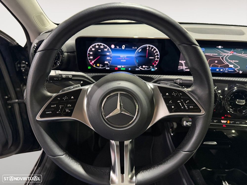 Mercedes-Benz A 250 e - 12