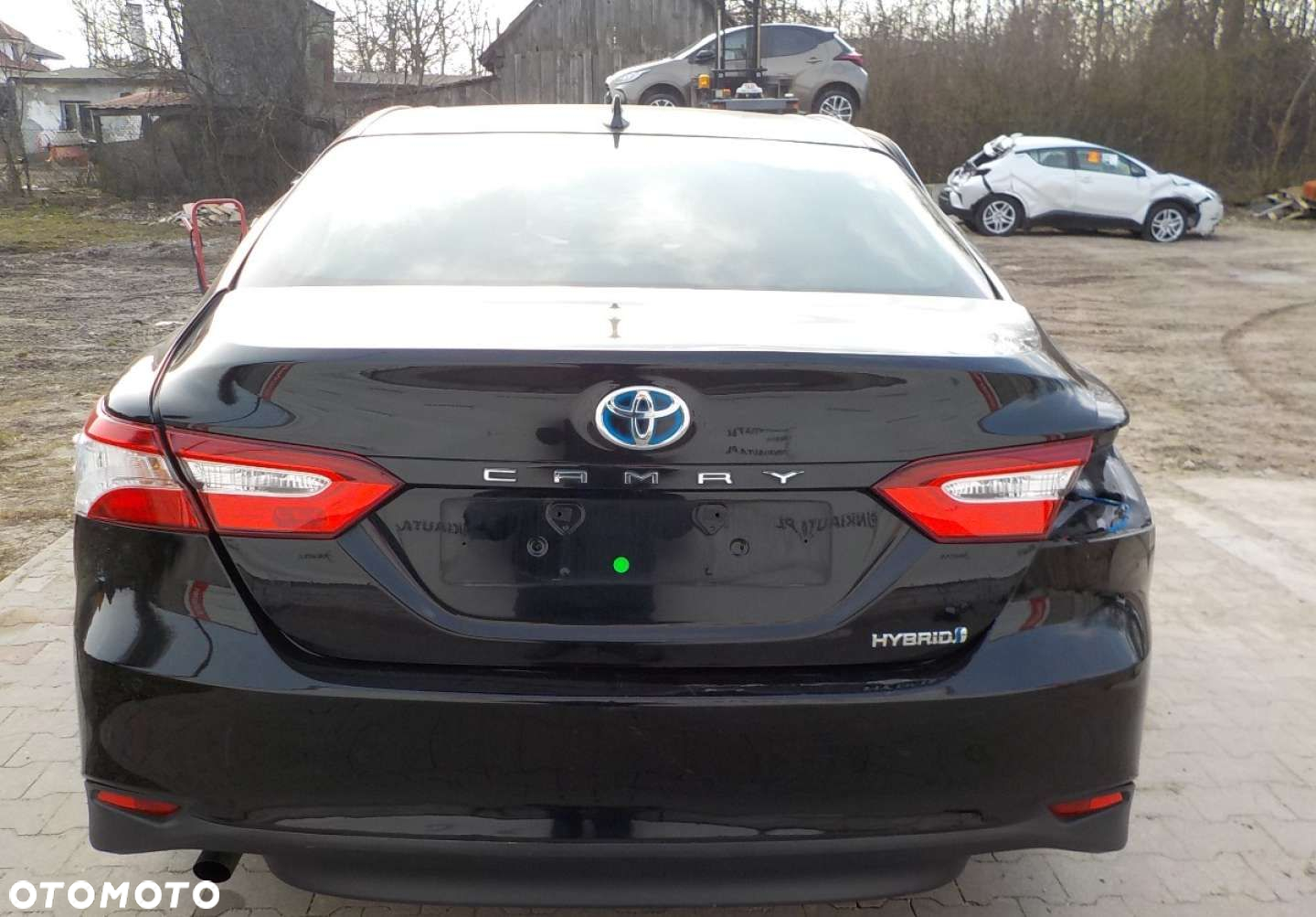 Toyota Camry - 8