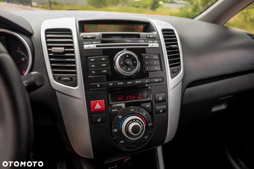 Kia Venga - 25