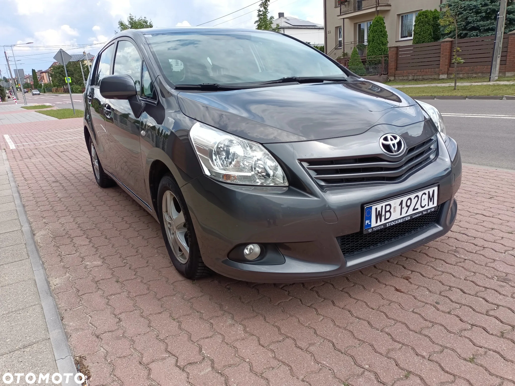 Toyota Verso 1.6 Premium - 4