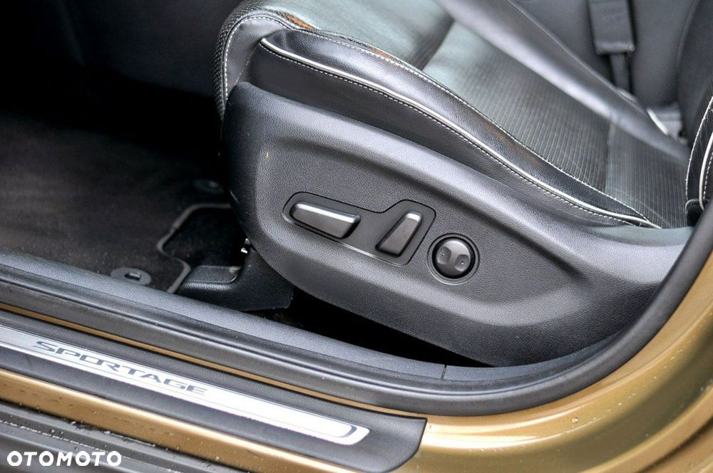 Kia Sportage 2.0 CRDI 4WD Automatik Dream-Team Edition - 11