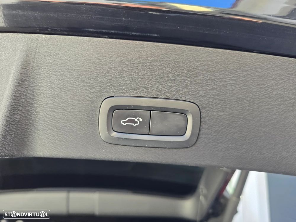 Volvo XC 40 2.0 D3 Momentum Plus Geartronic - 13