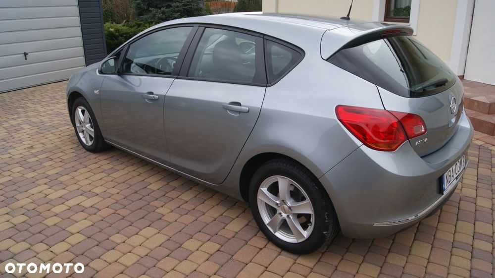 Opel Astra 1.4 T Cosmo - 5