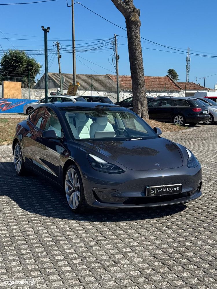 Tesla Model 3 Performance Dual Motor AWD - 24