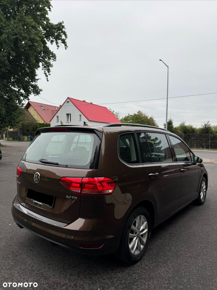 Volkswagen Touran 2.0 TDI SCR Comfortline - 11