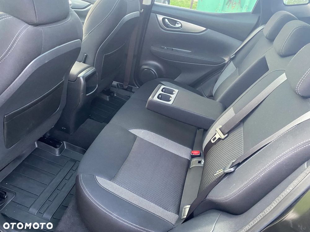 Nissan Qashqai 1.6 DCi Xtronic ACENTA - 26
