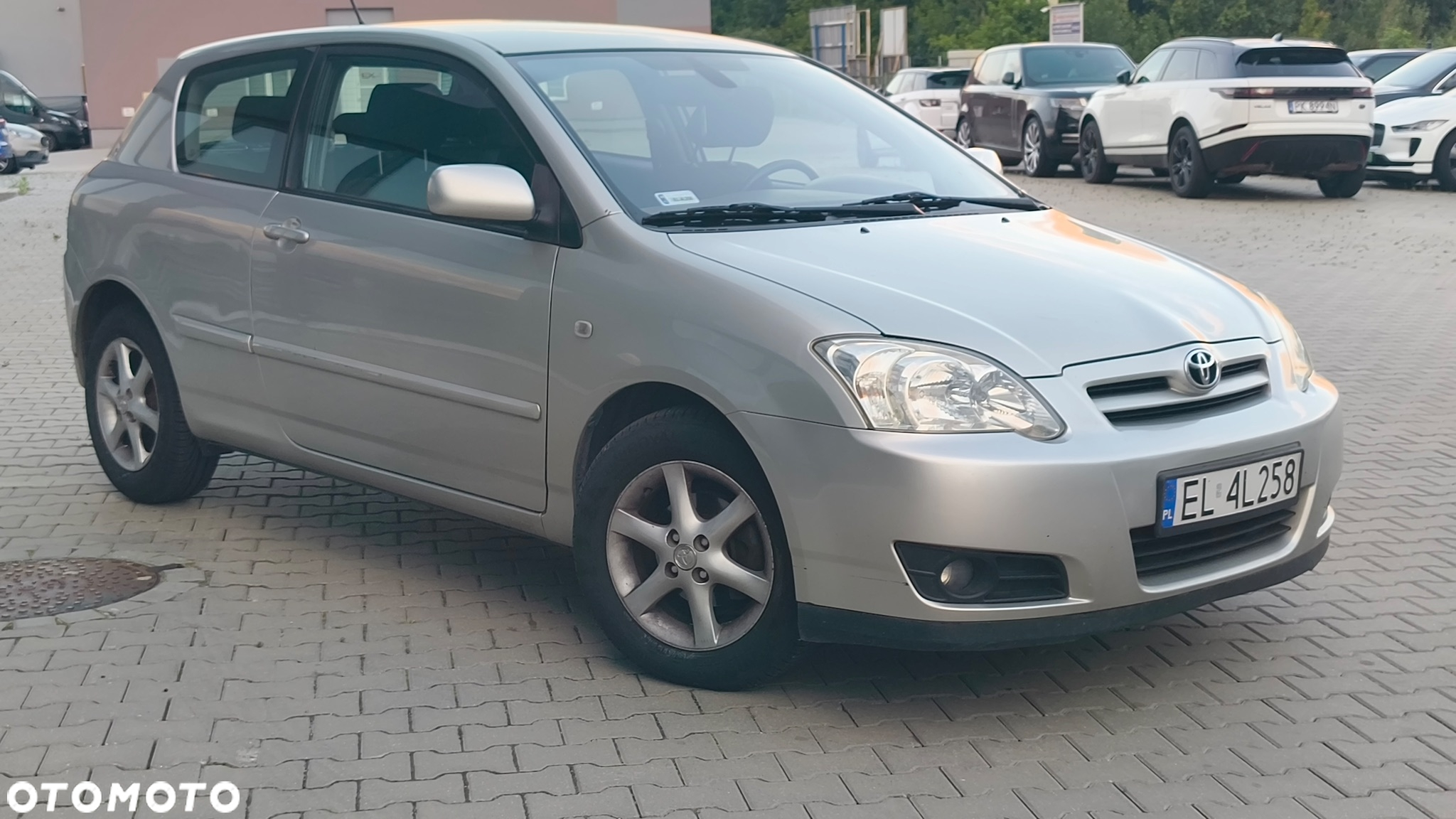 Toyota Corolla - 2