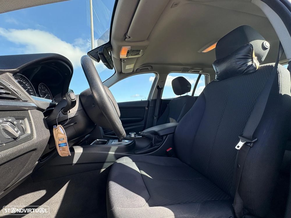 BMW 318 d Line Luxury Auto - 9