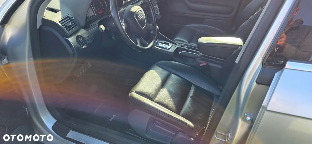 Audi A4 Avant 2.5 TDI Multitronic - 8