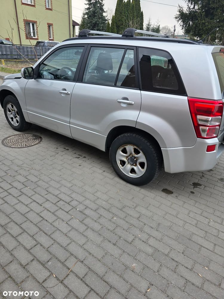 Suzuki Grand Vitara 2.0 Comfort - 10